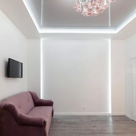 Leogrand On B Khmelnytskogo 27a