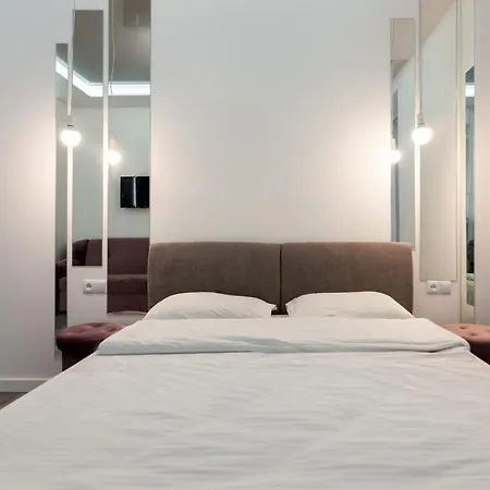 Apartamento Leogrand On B Khmelnytskogo 27a *