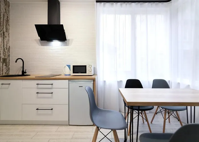 Leogrand On B Khmelnytskogo 27a * Lviv