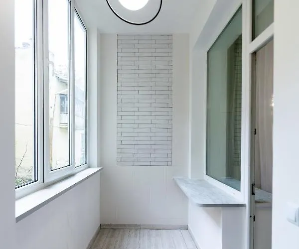 Leogrand On B Khmelnytskogo 27a شقة