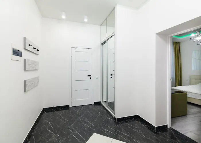 Leogrand On B Khmelnytskogo 27a Daire *