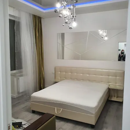 Leogrand On B Khmelnytskogo 27a شقة *