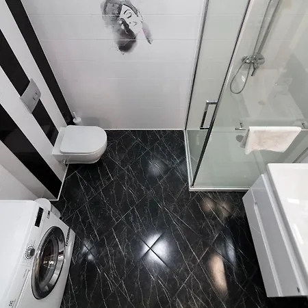 Leogrand On B Khmelnytskogo 27a شقة *