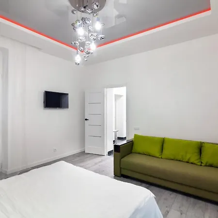 Lägenhet Leogrand On B Khmelnytskogo 27a *