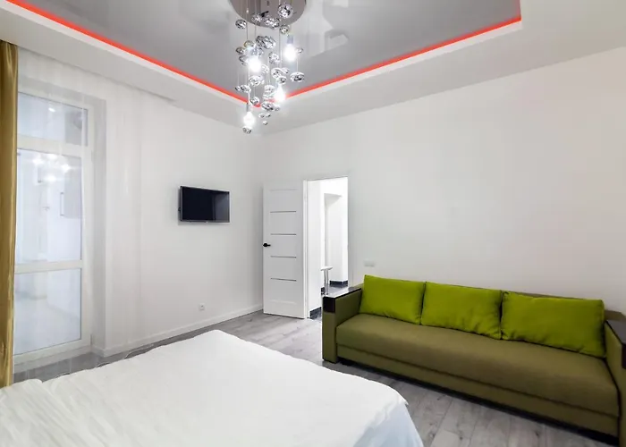 Lägenhet Leogrand On B Khmelnytskogo 27a *